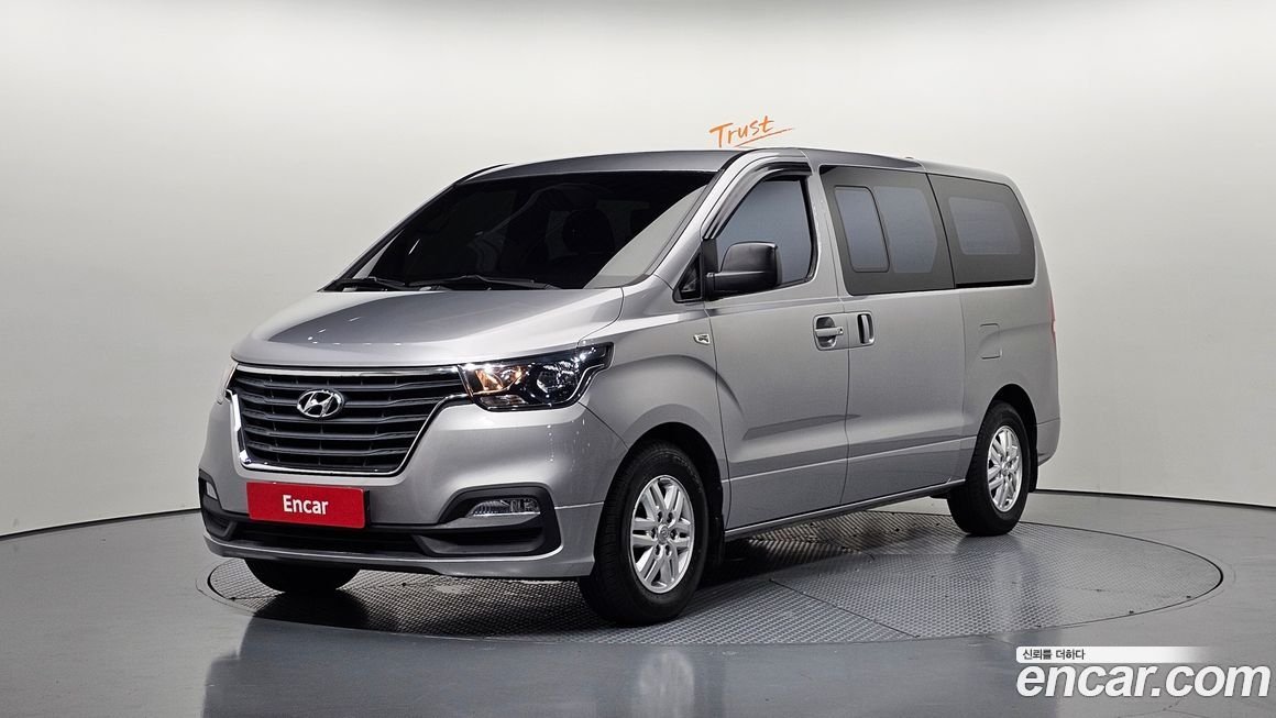 Hyundai Starex