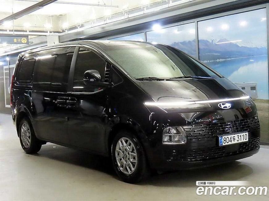 Hyundai Staria