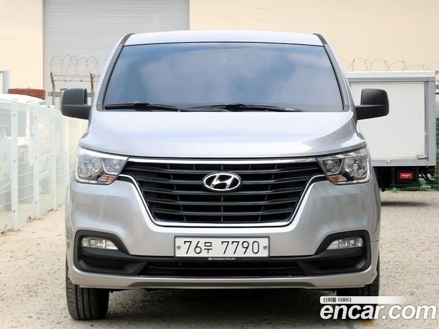 Hyundai Starex