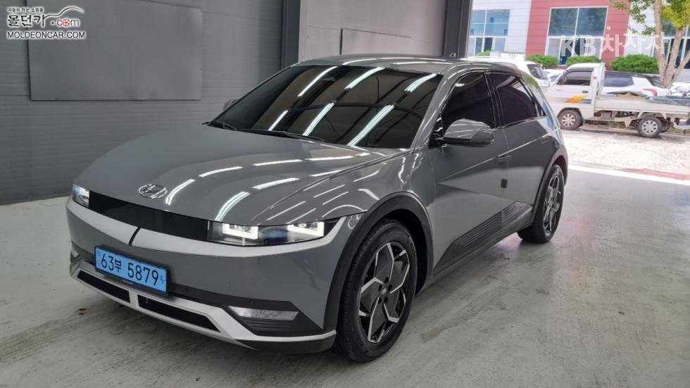 Hyundai Ioniq 5 — تك توب