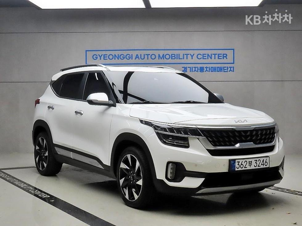 KIA Seltos 2WD — تك توب